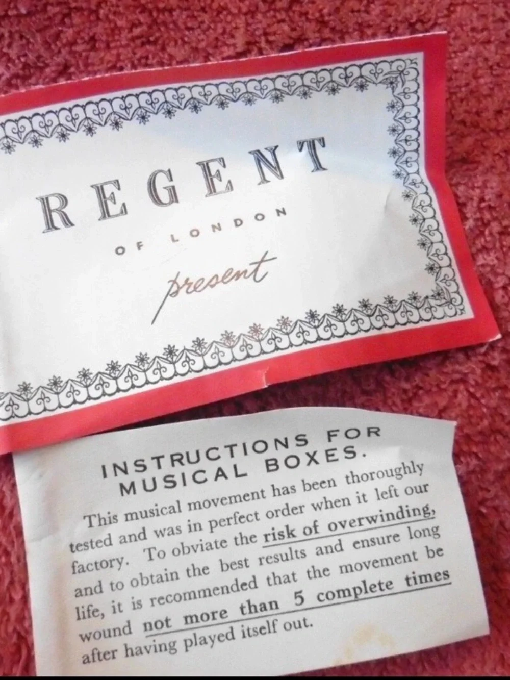 Vintage Estate Regent Japanese Geisha Music Box